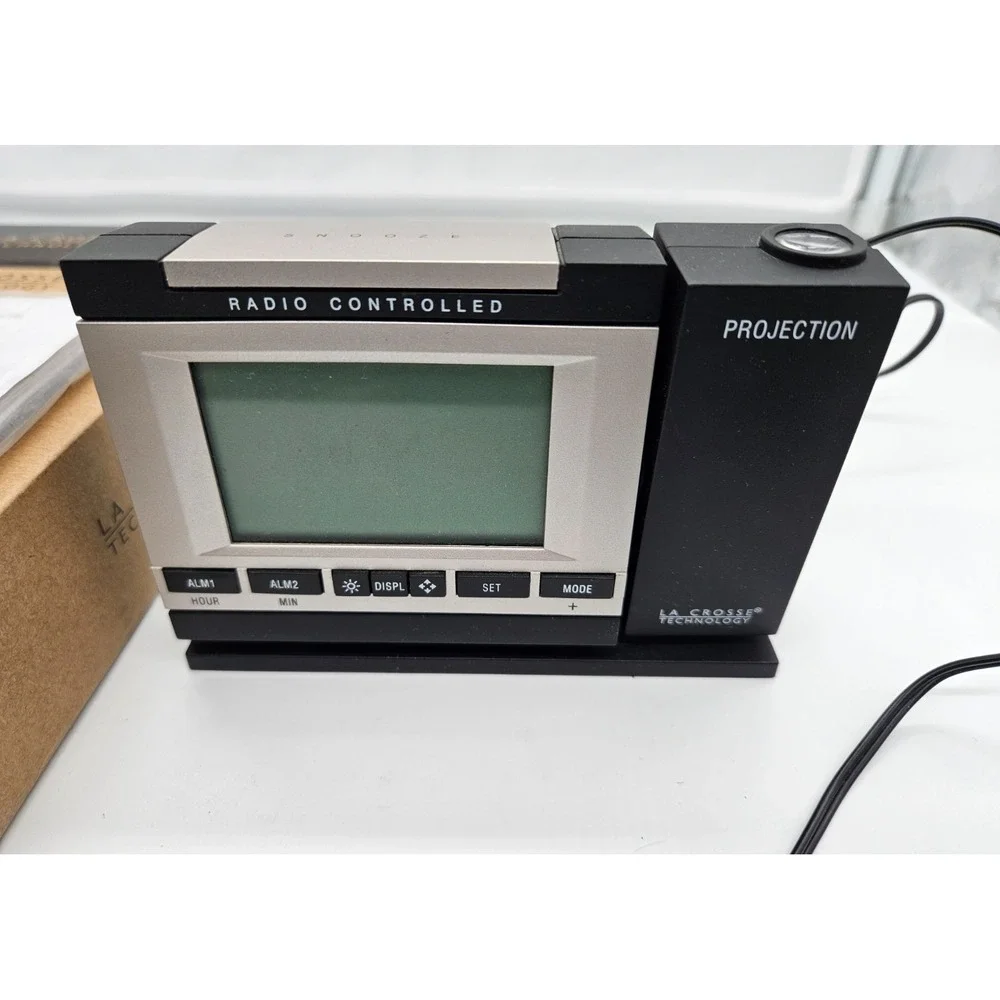 La Crosse Technology WT5721 Radio Controlled Projection Alarm Clock Silver Black